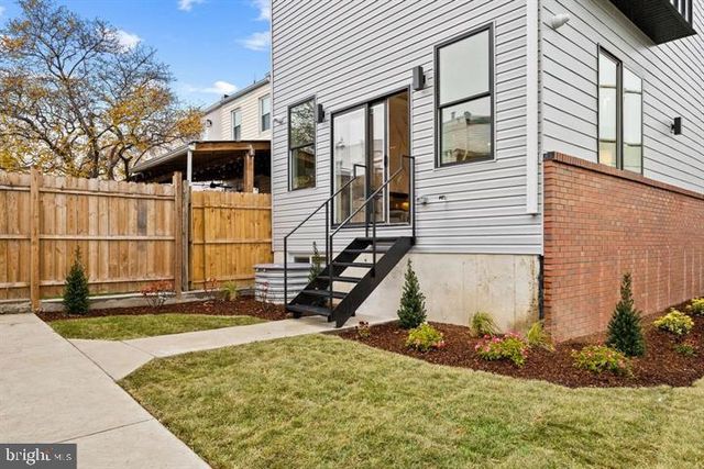 2053 E CUMBERLAND ST, Philadelphia, PA 19125