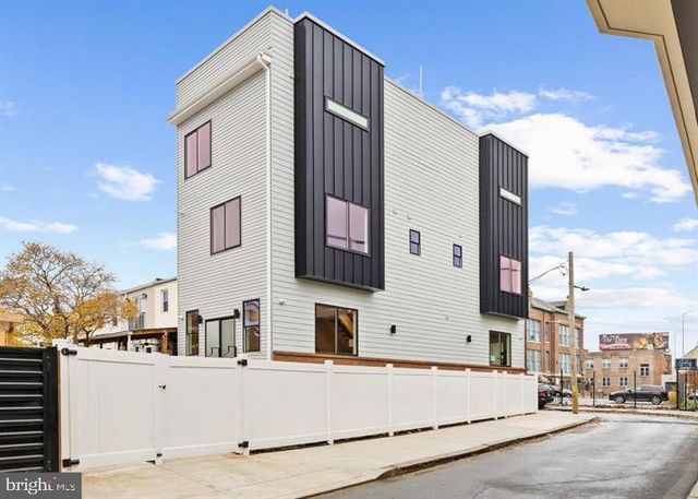 2053 E CUMBERLAND ST, Philadelphia, PA 19125