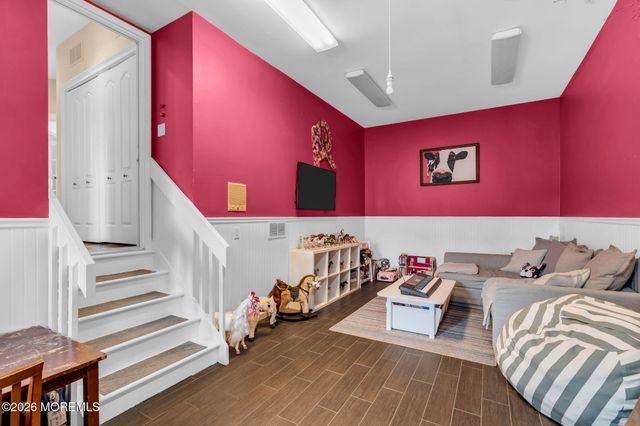 24 Highland Avenue, Monmouth Beach, NJ 07750