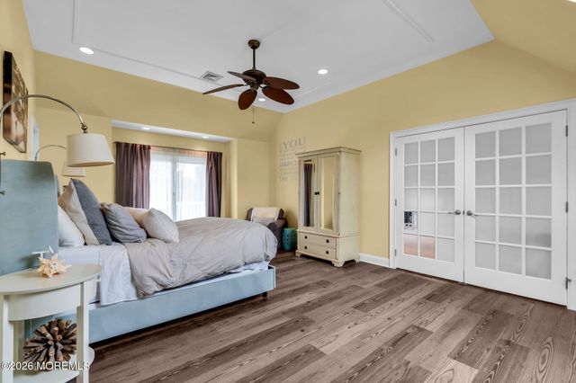 24 Highland Avenue, Monmouth Beach, NJ 07750