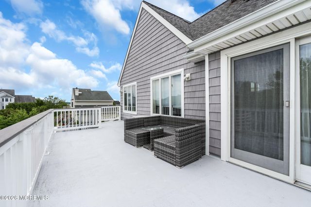 24 Highland Avenue, Monmouth Beach, NJ 07750