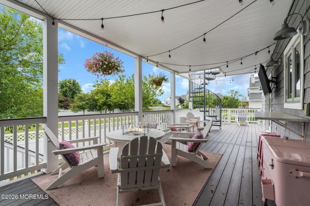 24 Highland Avenue, Monmouth Beach, NJ 07750