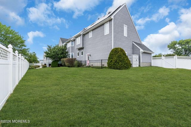 24 Highland Avenue, Monmouth Beach, NJ 07750