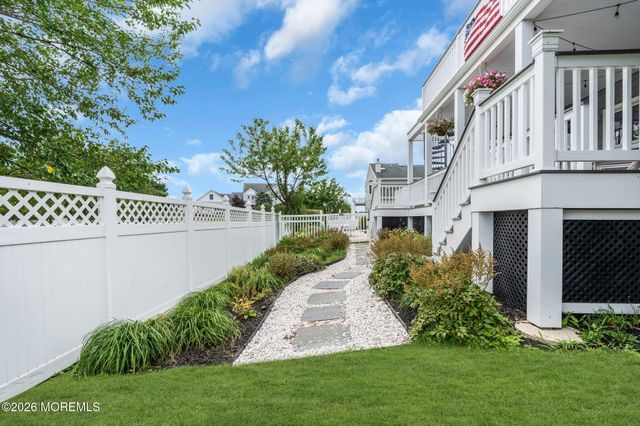24 Highland Avenue, Monmouth Beach, NJ 07750