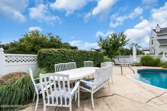 24 Highland Avenue, Monmouth Beach, NJ 07750