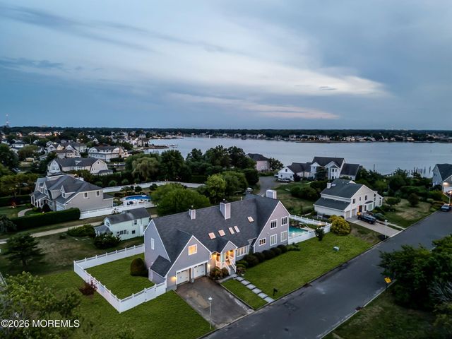 24 Highland Avenue, Monmouth Beach, NJ 07750
