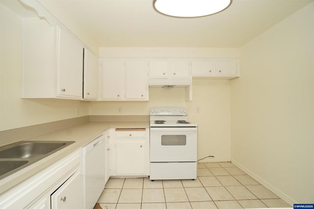 1276 Arabian Av SE, Salem, OR 97317
