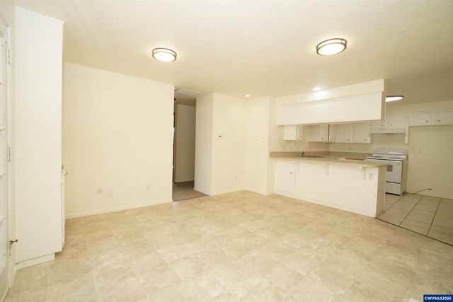 1276 Arabian Av SE, Salem, OR 97317