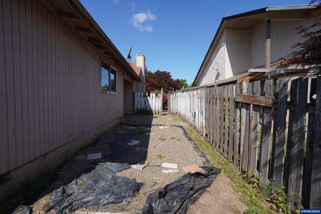 1276 Arabian Av SE, Salem, OR 97317
