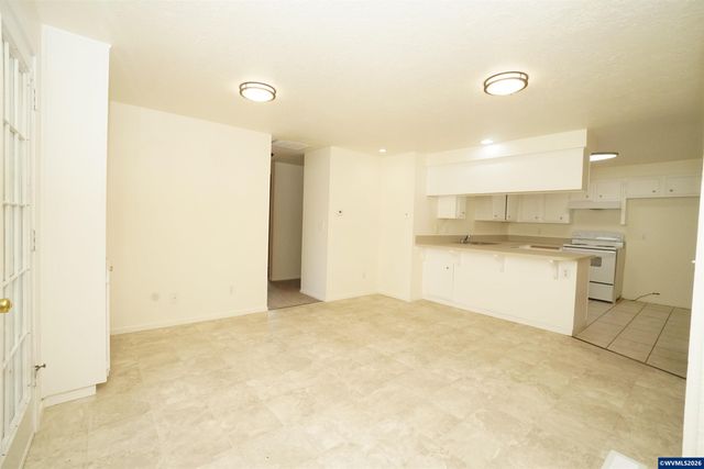 1276 Arabian Av SE, Salem, OR 97317