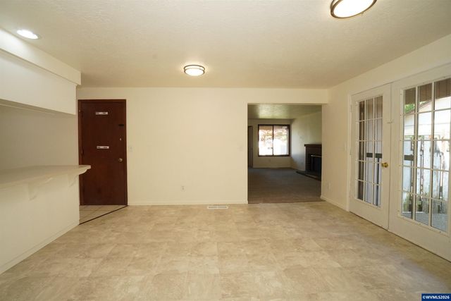 1276 Arabian Av SE, Salem, OR 97317