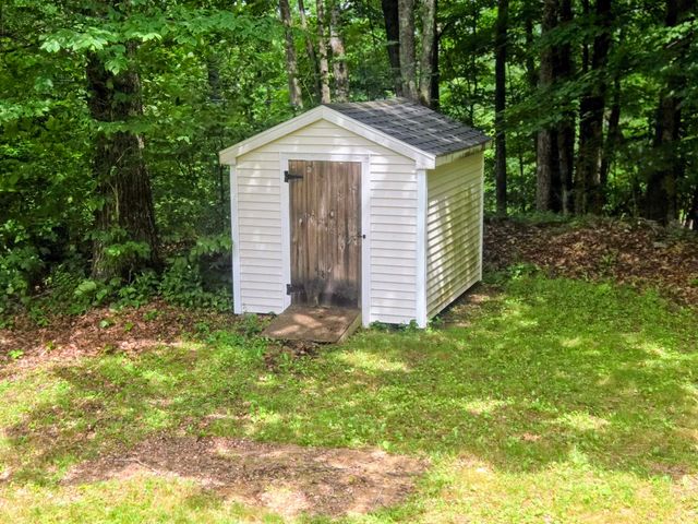 609 Ten Rod Road, Farmington, NH 03867