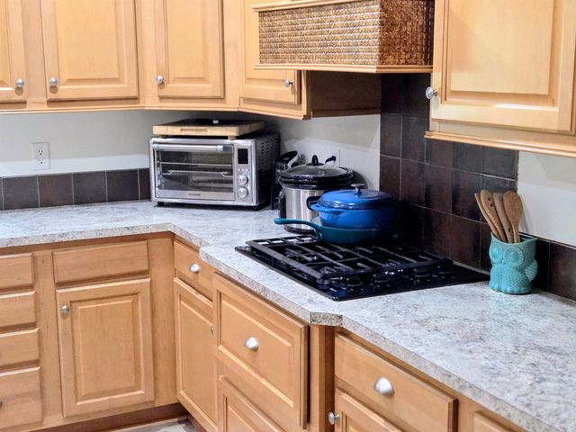 609 Ten Rod Road, Farmington, NH 03867