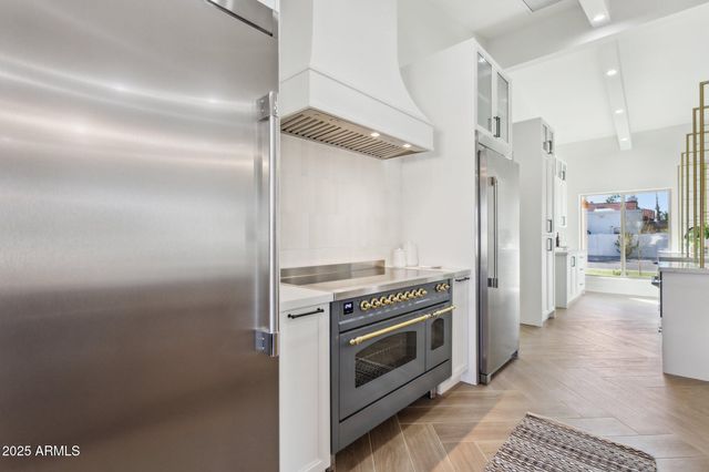 9031 N 83RD Way, Scottsdale, AZ 85258