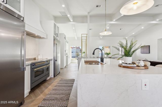 9031 N 83RD Way, Scottsdale, AZ 85258