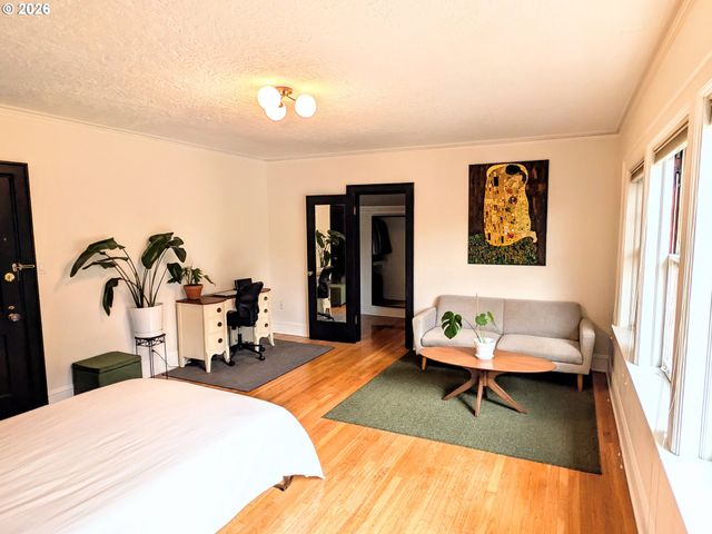 1526 Ne 24TH Ave 205, Portland, OR 97232
