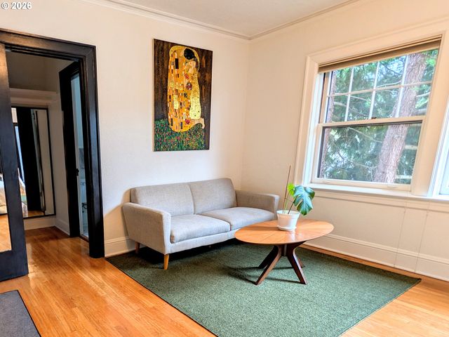 1526 Ne 24TH Ave 205, Portland, OR 97232