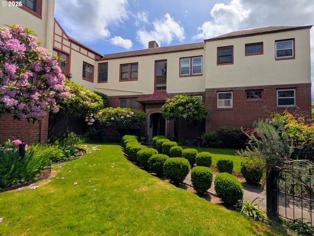 1526 Ne 24TH Ave 205, Portland, OR 97232