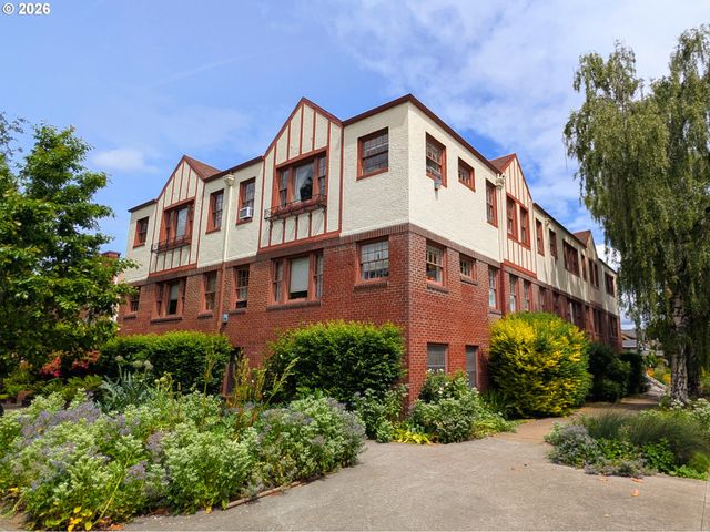 1526 Ne 24TH Ave 205, Portland, OR 97232