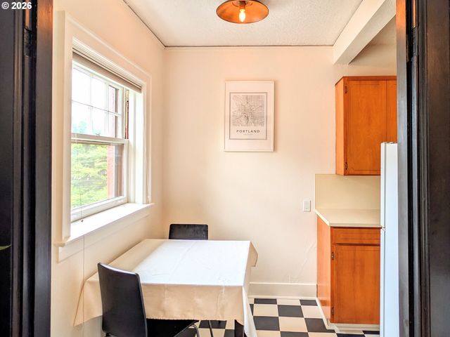 1526 Ne 24TH Ave 205, Portland, OR 97232