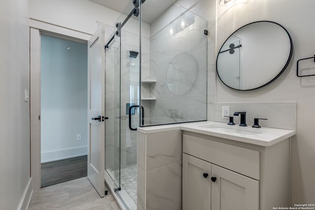 1715 Lee Hall, San Antonio, TX 78201