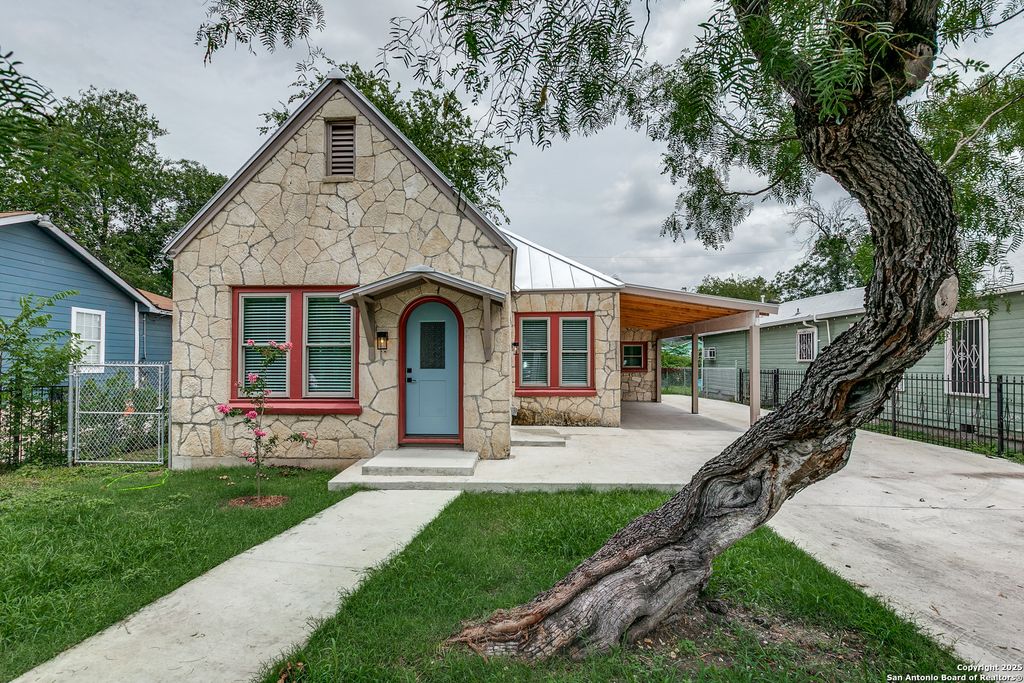 1715 Lee Hall, San Antonio, TX 78201