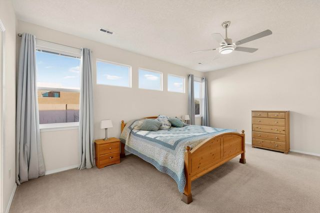 5518 Sandoval Drive NE, Rio Rancho, NM 87144