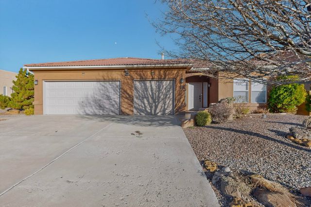 5518 Sandoval Drive NE, Rio Rancho, NM 87144
