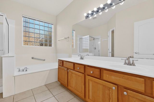 5518 Sandoval Drive NE, Rio Rancho, NM 87144