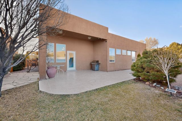 5518 Sandoval Drive NE, Rio Rancho, NM 87144