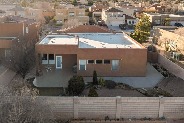 5518 Sandoval Drive NE, Rio Rancho, NM 87144