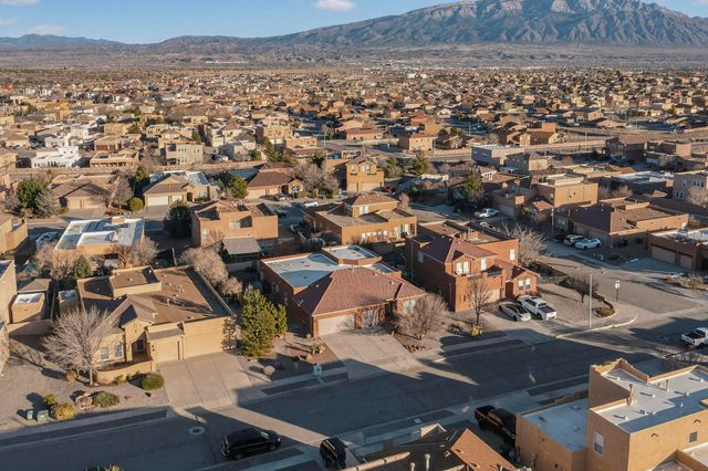 5518 Sandoval Drive NE, Rio Rancho, NM 87144