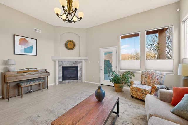 5518 Sandoval Drive NE, Rio Rancho, NM 87144