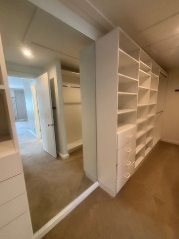 99 Florence St 60-3D, Newton, MA 02472