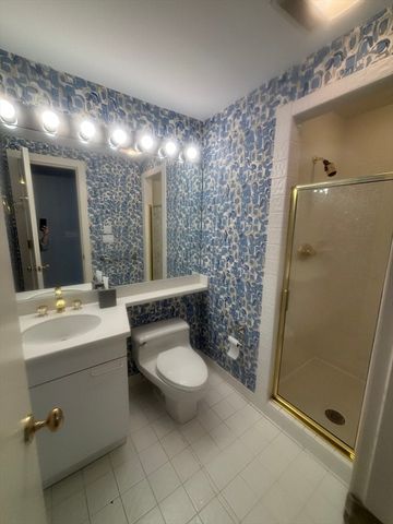 99 Florence St 60-3D, Newton, MA 02472