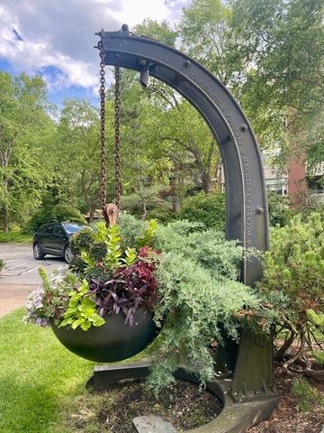 99 Florence St 60-3D, Newton, MA 02472