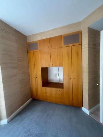 99 Florence St 60-3D, Newton, MA 02472