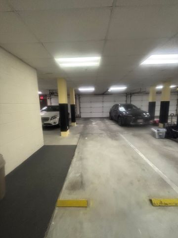 99 Florence St 60-3D, Newton, MA 02472