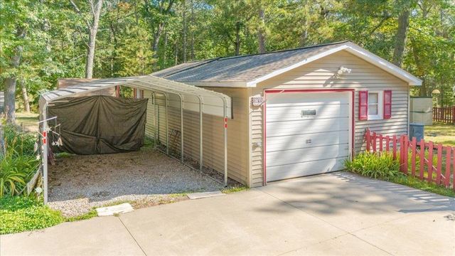 8200 Chain Lake Road, South Branch, MI 48761