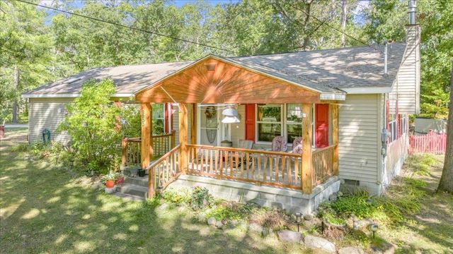 8200 Chain Lake Road, South Branch, MI 48761