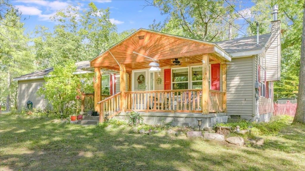 8200 Chain Lake Road, South Branch, MI 48761