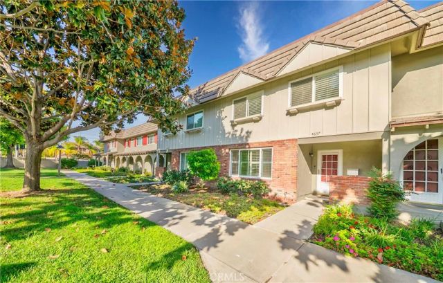 4657 Larwin, Cypress, CA 90630