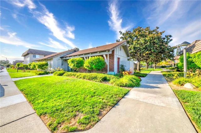 4657 Larwin, Cypress, CA 90630