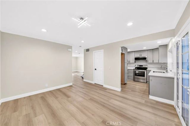 4657 Larwin, Cypress, CA 90630
