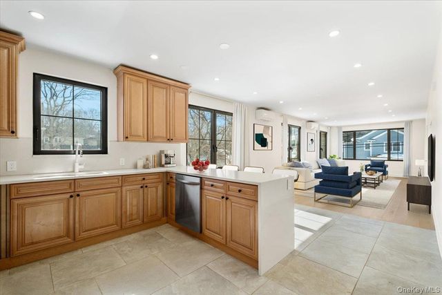 31 Maple Street 2, Scarsdale, NY 10583