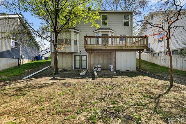 411 Valparaiso Court, Valley Park, MO 63088