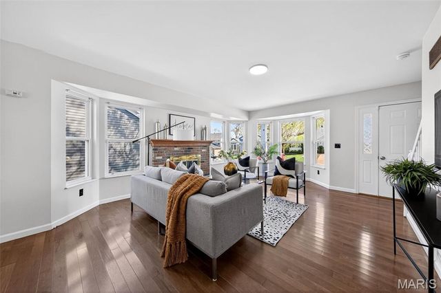 411 Valparaiso Court, Valley Park, MO 63088