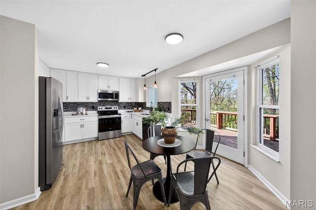 411 Valparaiso Court, Valley Park, MO 63088