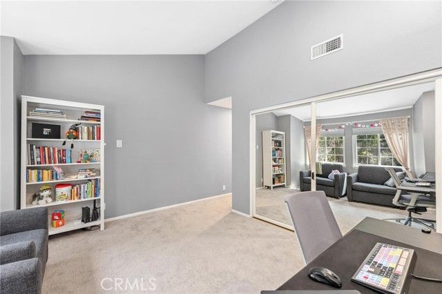 23163 Mulholland Drive Unit 6, Woodland Hills (los Angeles), CA 91364