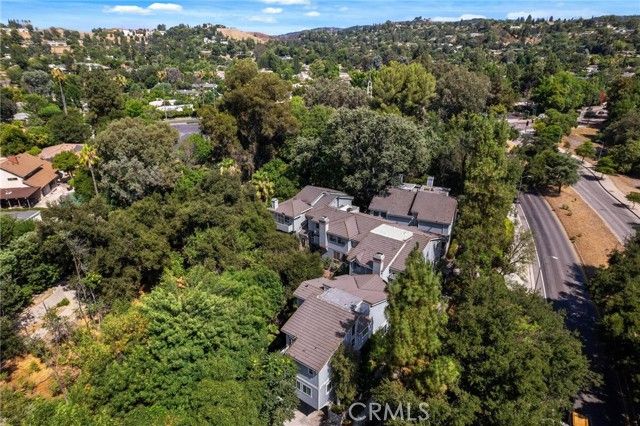 23163 Mulholland Drive Unit 6, Woodland Hills (los Angeles), CA 91364